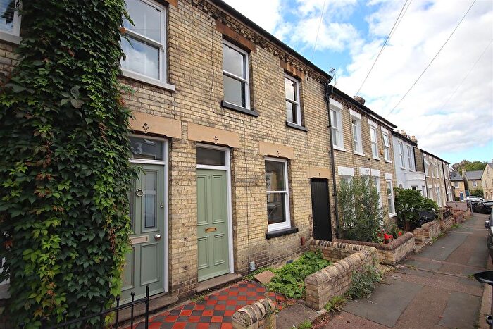 3 Bedroom Terraced House To Rent In Godesdone Road, Cambridge, CB5
