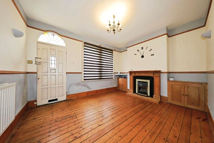 3 Bedroom End Of Terrace House For Sale In Albert Road, Kidderminster, Worcestershire, DY10