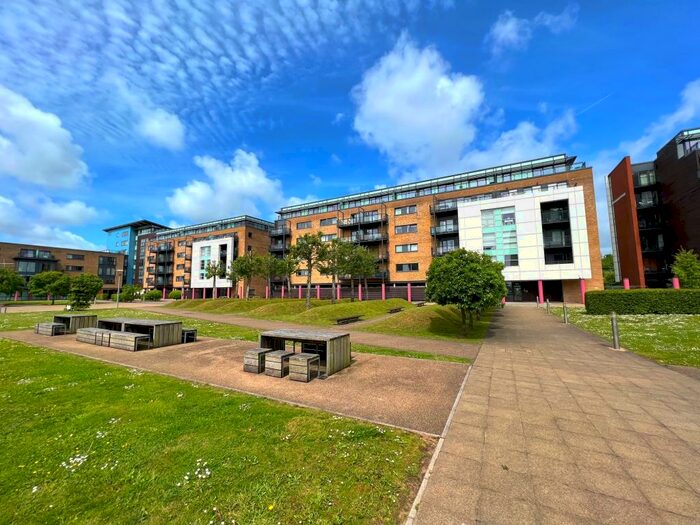 1 Bedroom Apartment To Rent In Hartland House, Ferry Court, Cardiff, CF11