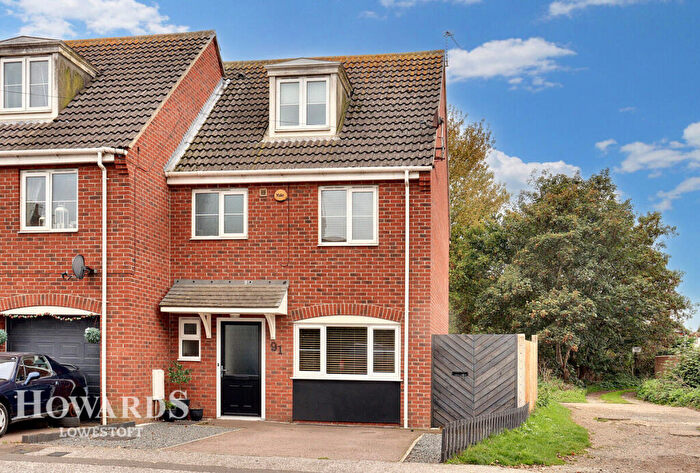 4 Bedroom End Of Terrace House For Sale In Kirkley Run, Lowestoft, NR33