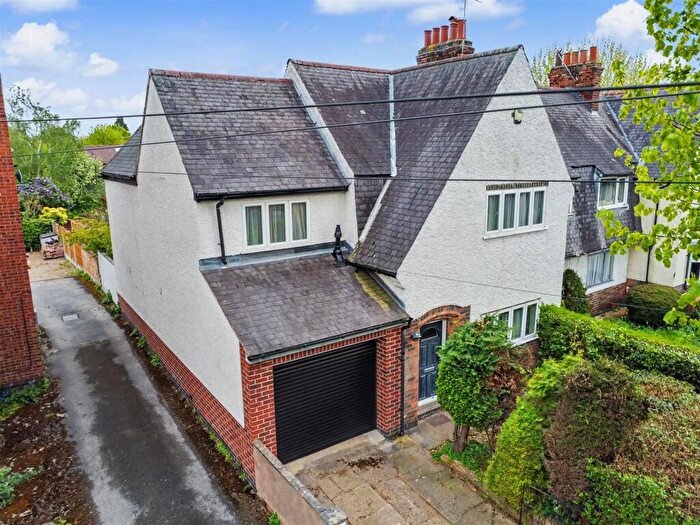 3 Bedroom Town House For Sale In Imperial Road, Beeston, Nottingham, NG9