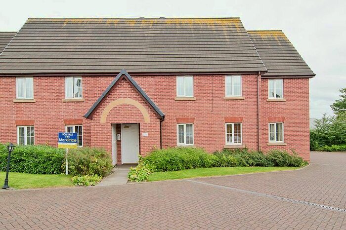 2 Bedroom Flat To Rent In Silverdale Drive, Chase Terrace, Burntwood, WS7