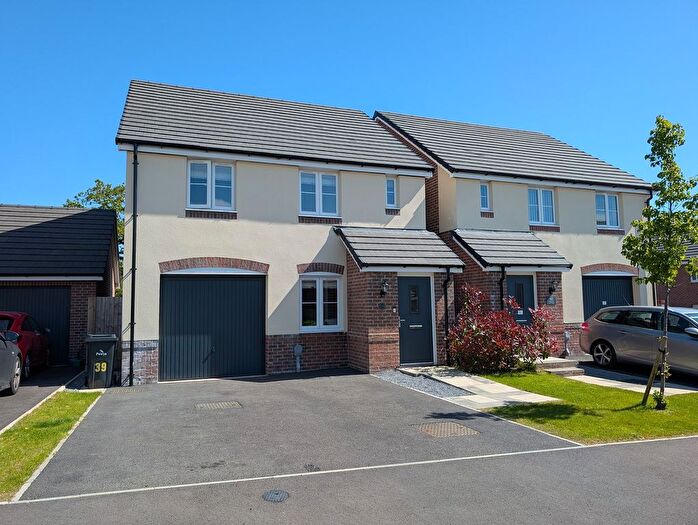 3 Bedroom Detached House For Sale In Maes Yr Ygsol, Penrhos, Ystradgynlais., SA9