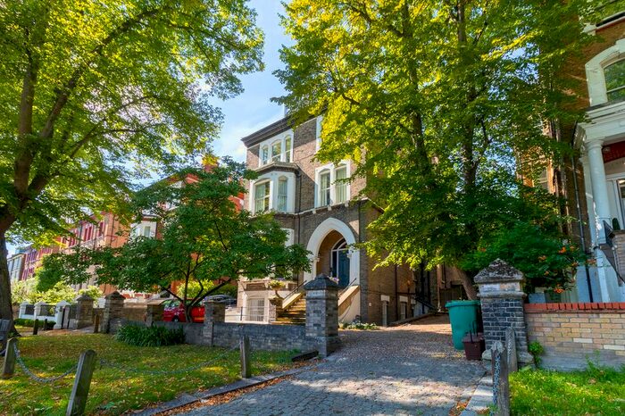 2 Bedroom Flat To Rent In Belsize Avenue, London, NW3