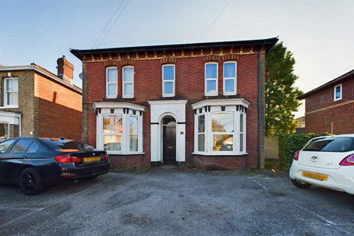 1 Bedroom Flat To Rent In Roberts Road, Southampton, SO15