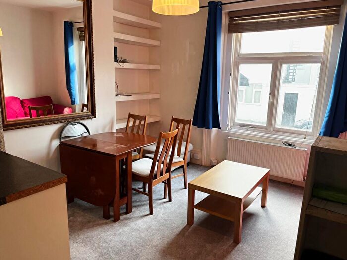 2 Bedroom Flat To Rent In St Georges Road, Brighton, BN2