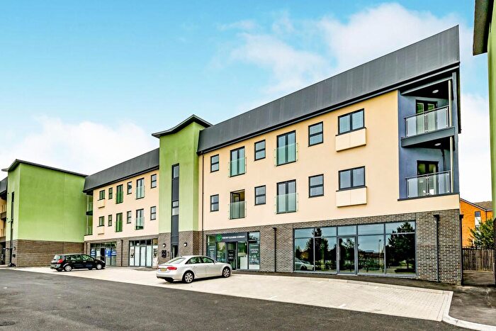 3 Bedroom Flat To Rent In Bodmin Place, Broughton, Milton Keynes, MK10