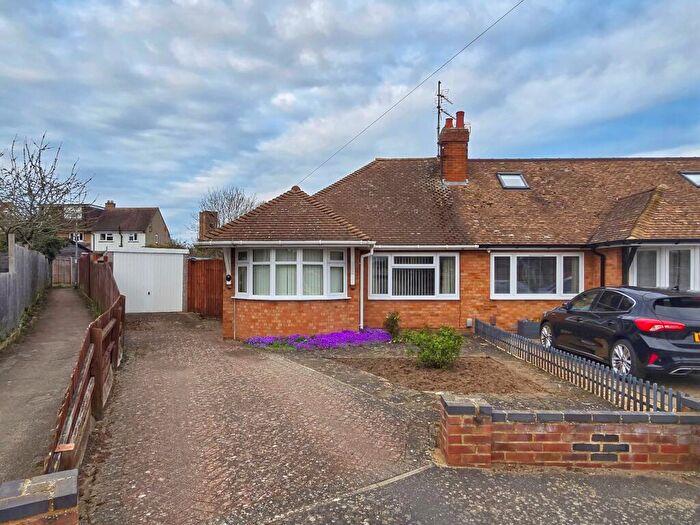 2 Bedroom Semi-Detached Bungalow For Sale In Cedar Close, Ampthill, Bedfordshire, MK45