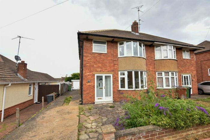 3 Bedroom Semi-Detached House To Rent In Ridgeway, Wellingborough, NN8