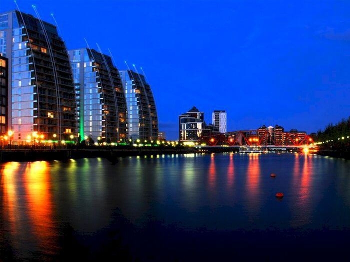 2 Bedroom Flat To Rent In The Quays, Salford, M50