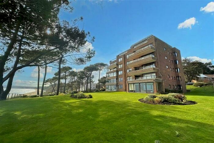3 Bedroom Flat To Rent In Branksome Dene, BH13