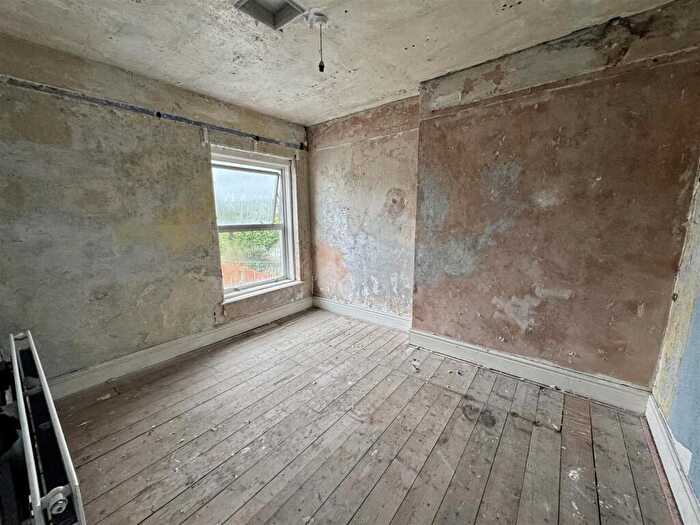 4 Bedroom Detached House For Sale In Banwen Place, Lower Brynamman, Ammanford, SA18