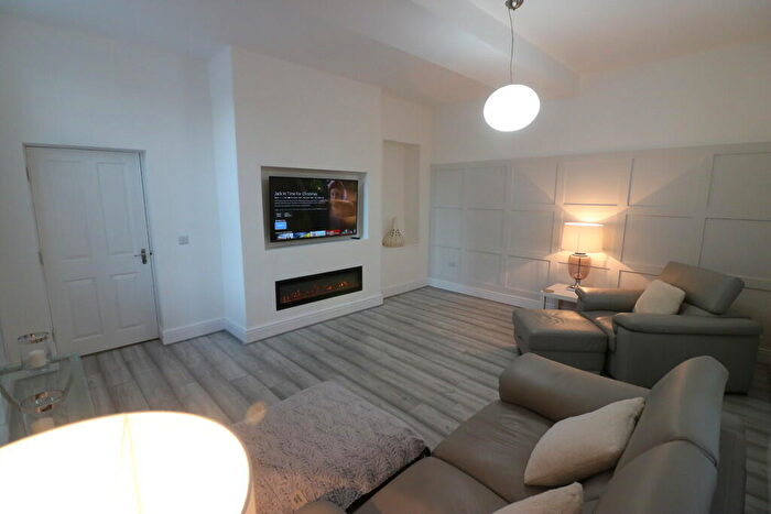 2 Bedroom Apartment To Rent In Hessle High Road, Hull, HU4