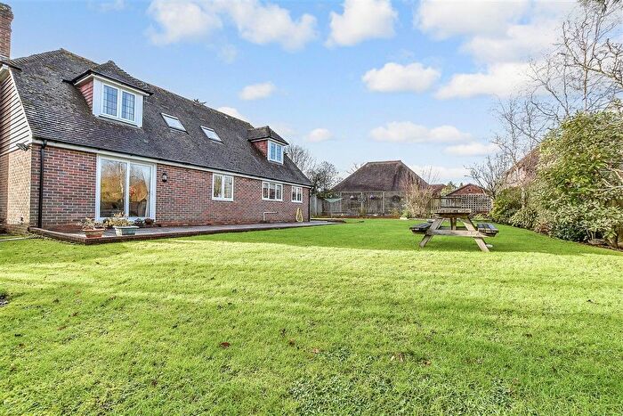 4 Bedroom Detached House For Sale In Tenterden Road, Biddenden, Kent, TN27