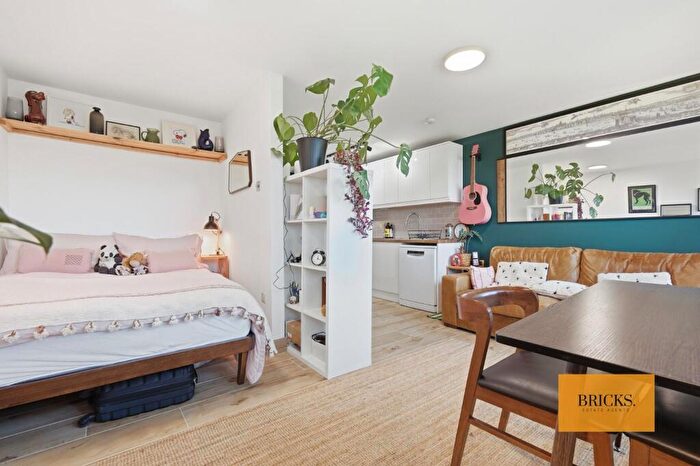 Studio For Sale In Weedington Road, London, NW5