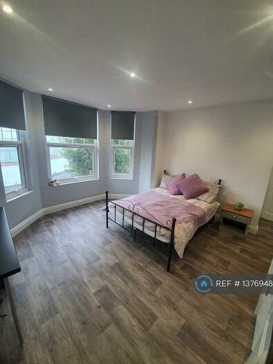 Studio To Rent In Mansfield Road, Nottingham, NG1