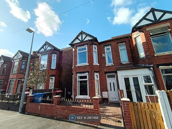 3 Bedroom Semi-Detached House To Rent In Gloucester Road, Salford, M6
