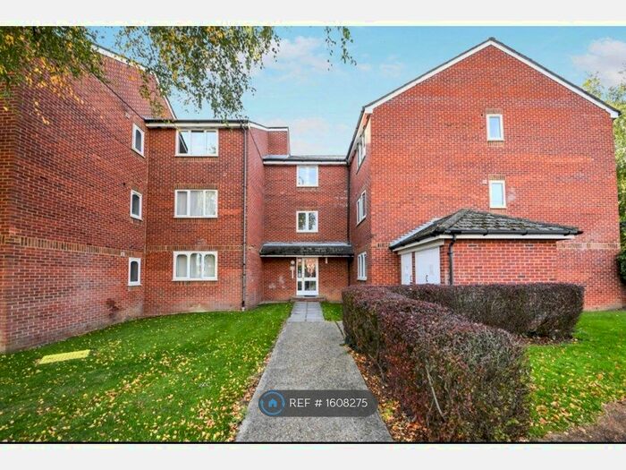 1 Bedroom Flat To Rent In Leigh Hunt Drive, London, N14