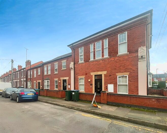 2 Bedroom Flat To Rent In Bristol Court, Bristol Road, Earlsdon, Coventry, CV5