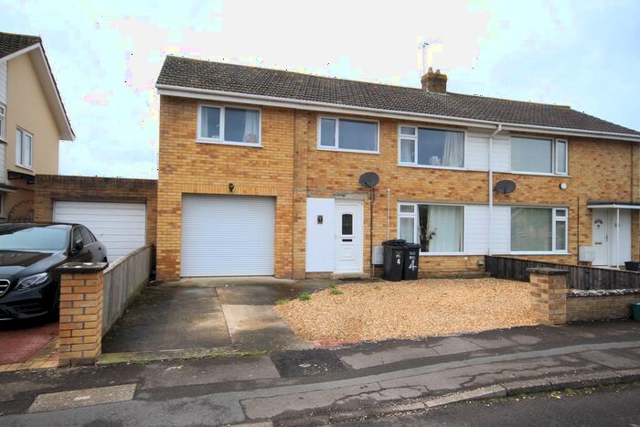 4 Bedroom Semi-Detached House To Rent In Stafford Road, Bridgwater, TA6