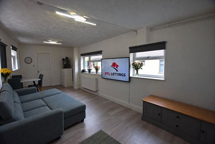 3 Bedroom Terraced House To Rent In Cromwell Road, City Centre, Peterborough, PE1