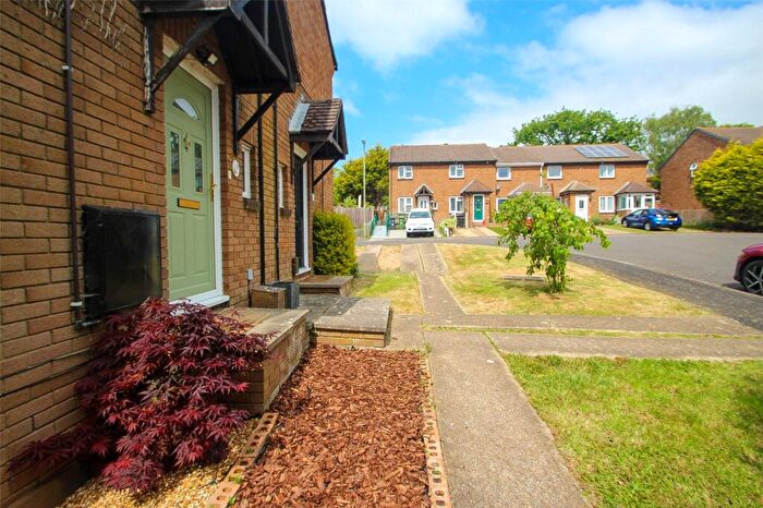 1 Bedroom End Of Terrace House For Sale In Phoenix Close, Bursledon, Southampton, Hampshire, SO31