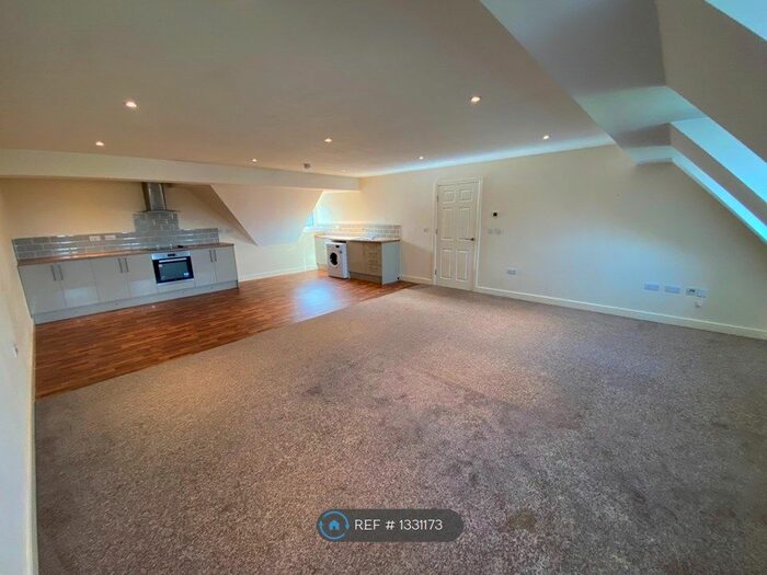 2 Bedroom Flat To Rent In Canklow Road, Rotherham, S60