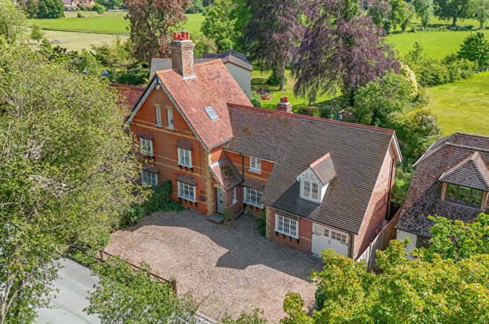 4 Bedroom Semi-Detached House For Sale In Silchester Road, Bramley, Tadley, Hampshire, RG26