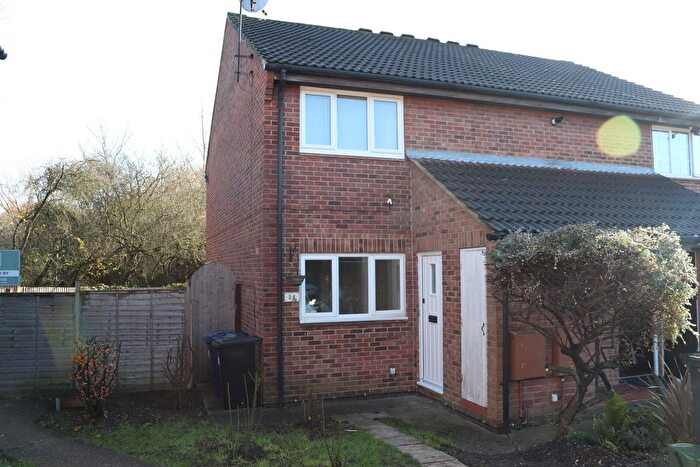 1 Bedroom Flat To Rent In Nicholas Close, Hayes, UB6