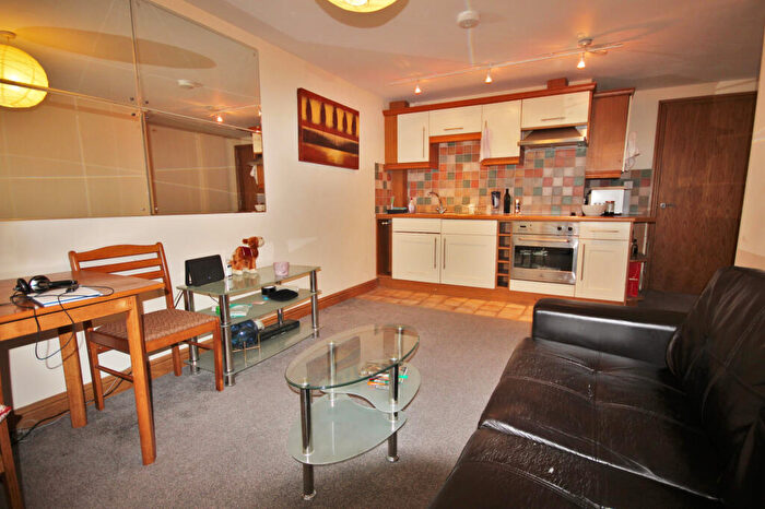 1 Bedroom Apartment To Rent In Whitworth Street, Manchester, M1