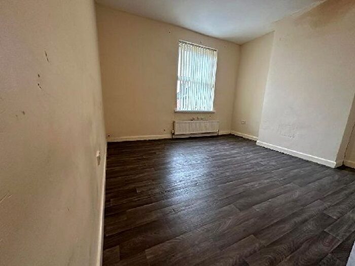 2 Bedroom End Of Terrace House To Rent In Church Street, Tipton, DY4