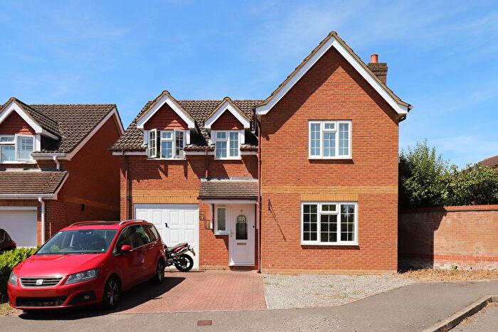 4 Bedroom Detached House To Rent In Barnfield Rise, Andover, SP10
