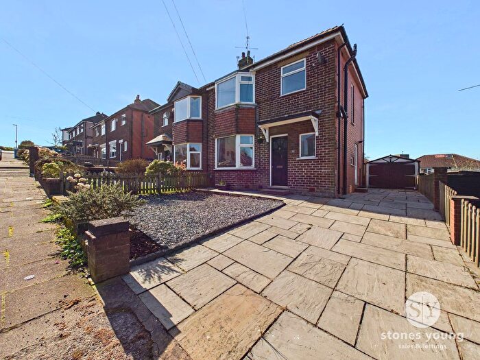 3 Bedroom Semi Detached House For Sale In Newington Avenue, Blackburn, BB1