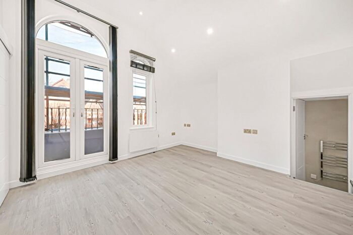 Studio To Rent In Canfield Gardens, South Hampstead, NW6