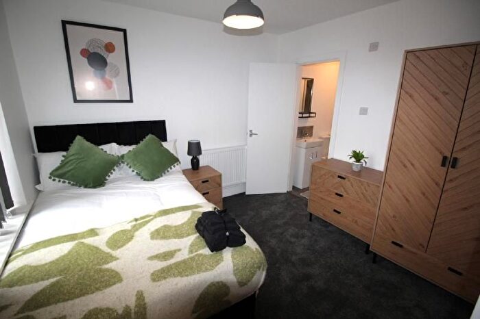 1 Bedroom Property To Rent In Delph Street, Wigan, Lancs, WN6