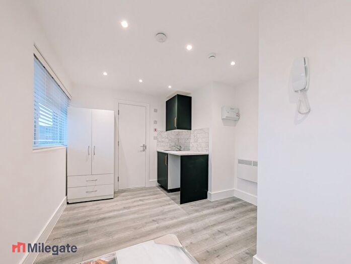 Studio To Rent In Dacre Crescent, Aveley, RM15