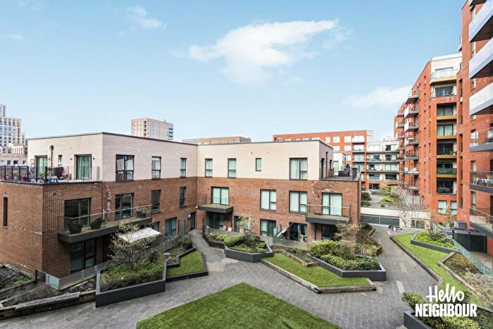 Studio To Rent In Quassia House, Thonrey Close, London, NW9