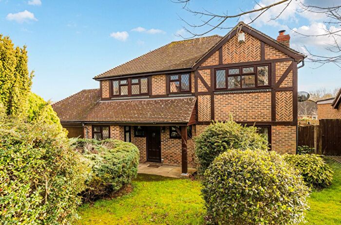 4 Bedroom Detached House For Sale In Dauntless Road, Burghfield Common, Reading, Berkshire, RG7
