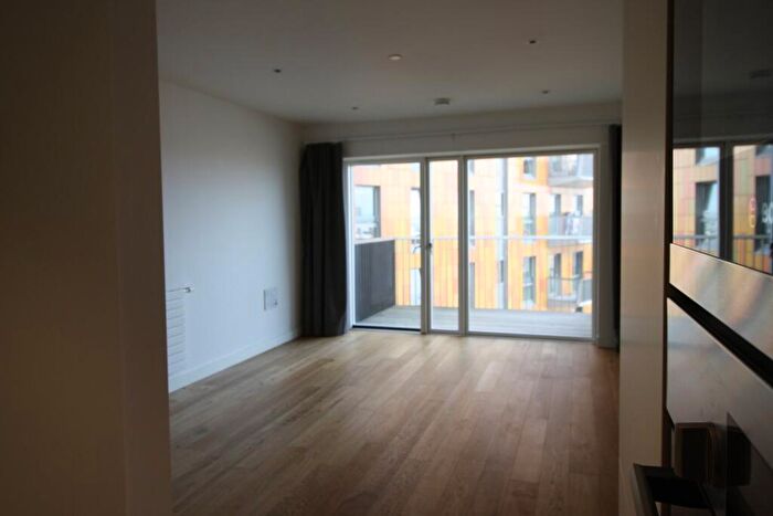 1 Bedroom Apartment For Sale In Maud Street, London, E16