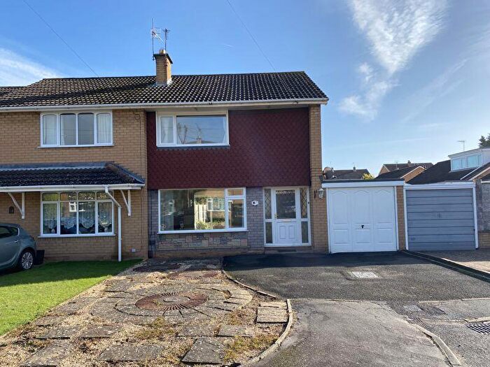 3 Bedroom Semi Detached House To Rent In Rugby Road, Stourbridge, DY8