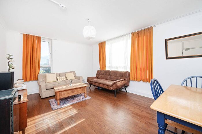 4 Bedroom Flat To Rent In St Lukes Estate, Clerkenwell, London, EC1V