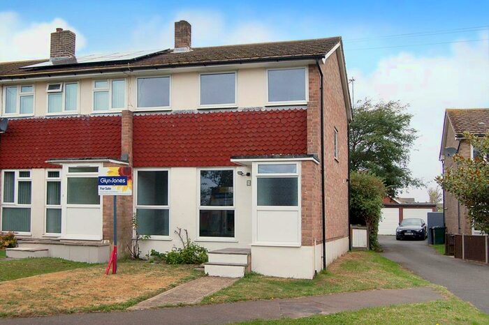 3 Bedroom End Of Terrace House To Rent In Elm Tree Close, Selsey, PO20
