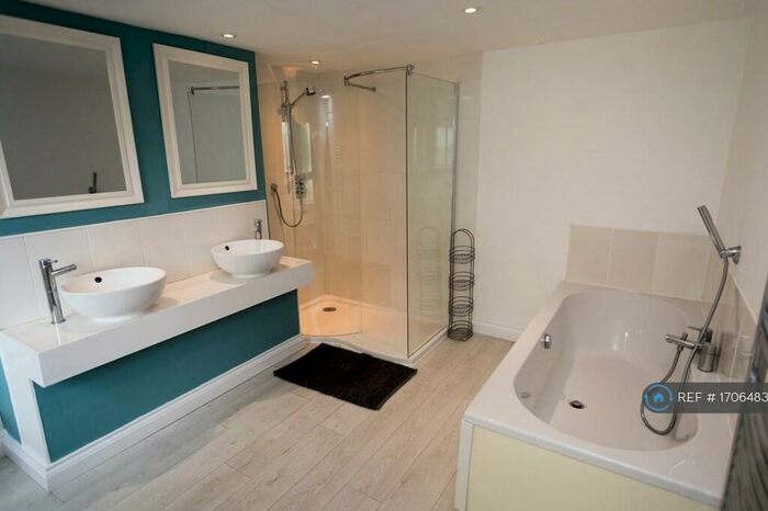 4 Bedroom Terraced House To Rent In Worcester Parade, Gloucester, GL1