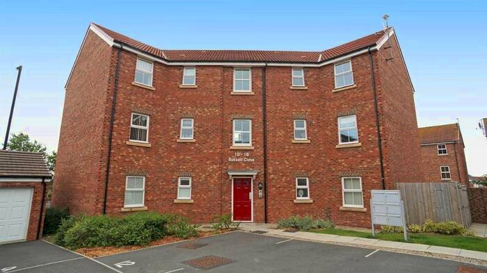 2 Bedroom Flat To Rent In Russell Close, Battle Hill, NE28