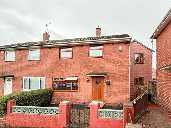 3 Bedroom Semi Detached House For Sale In Wallinfen, Leam Lane, Gateshead, NE10