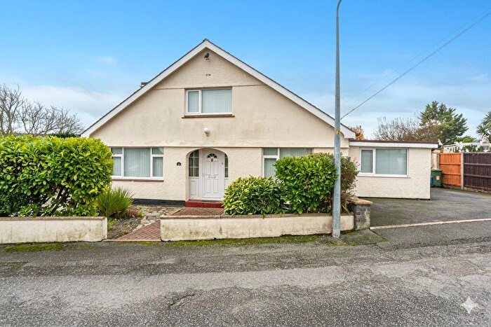 4 Bedroom Bungalow For Sale In Gwel Y Don, Pentraeth, Isle Of Anglesey, LL75