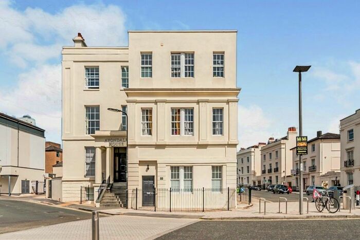 2 Bedroom Flat To Rent In Carlton Crescent, Southampton, SO15