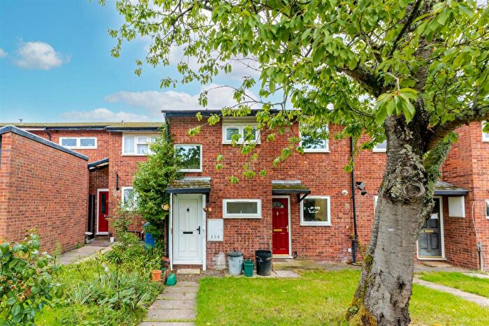 1 Bedroom Maisonette For Sale In Fore Street, Pinner, HA5