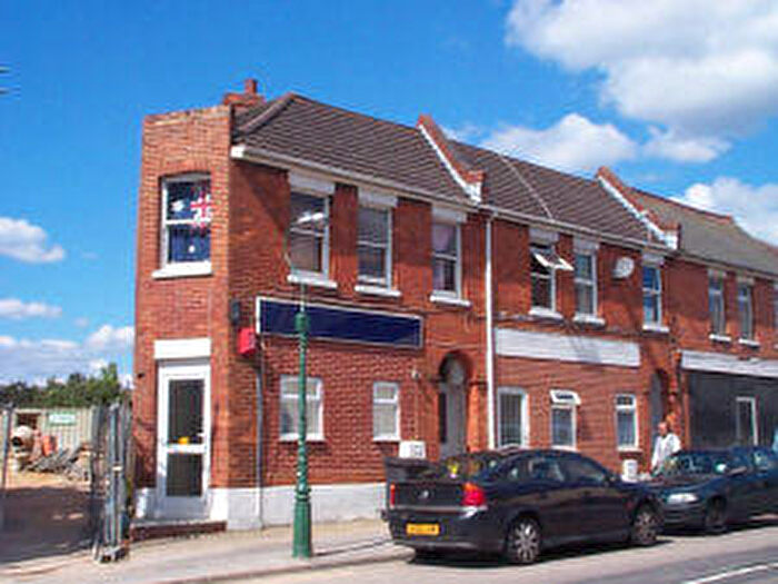 2 Bedroom Flat To Rent In Clarence Park Road, Pokesdown, Bournemouth, BH7
