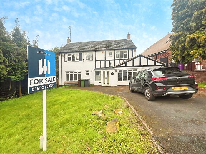 4 Bedroom Detached House For Sale In Heath Hill Road, Wolverhampton, West Midlands, WV6
